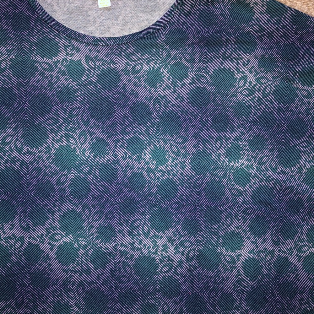 LuLaRoe Irma tunic